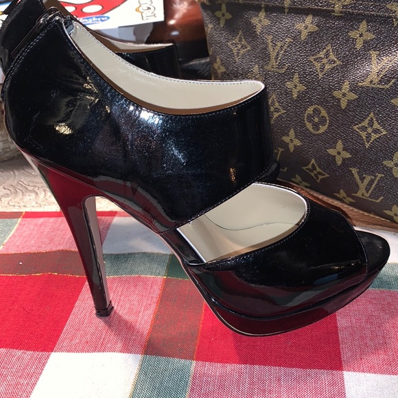 Jimmy Choo Patent Leather Lagoon Heels size 36 - Picture 2 of 16